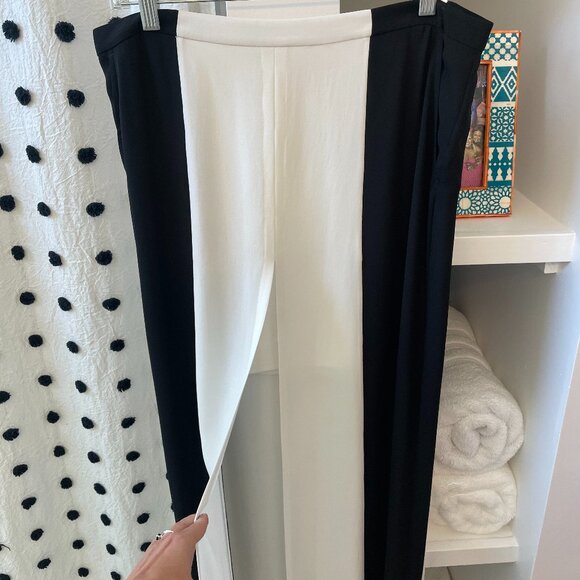 BCBG MAXAZRIA Front Slit Black & White Maxi Skirt - Picture 2 of 7